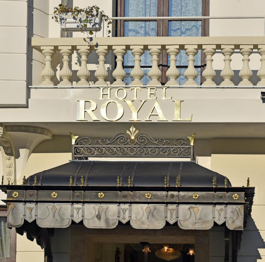 Royal Hotel 瓦爾納 外观 照片